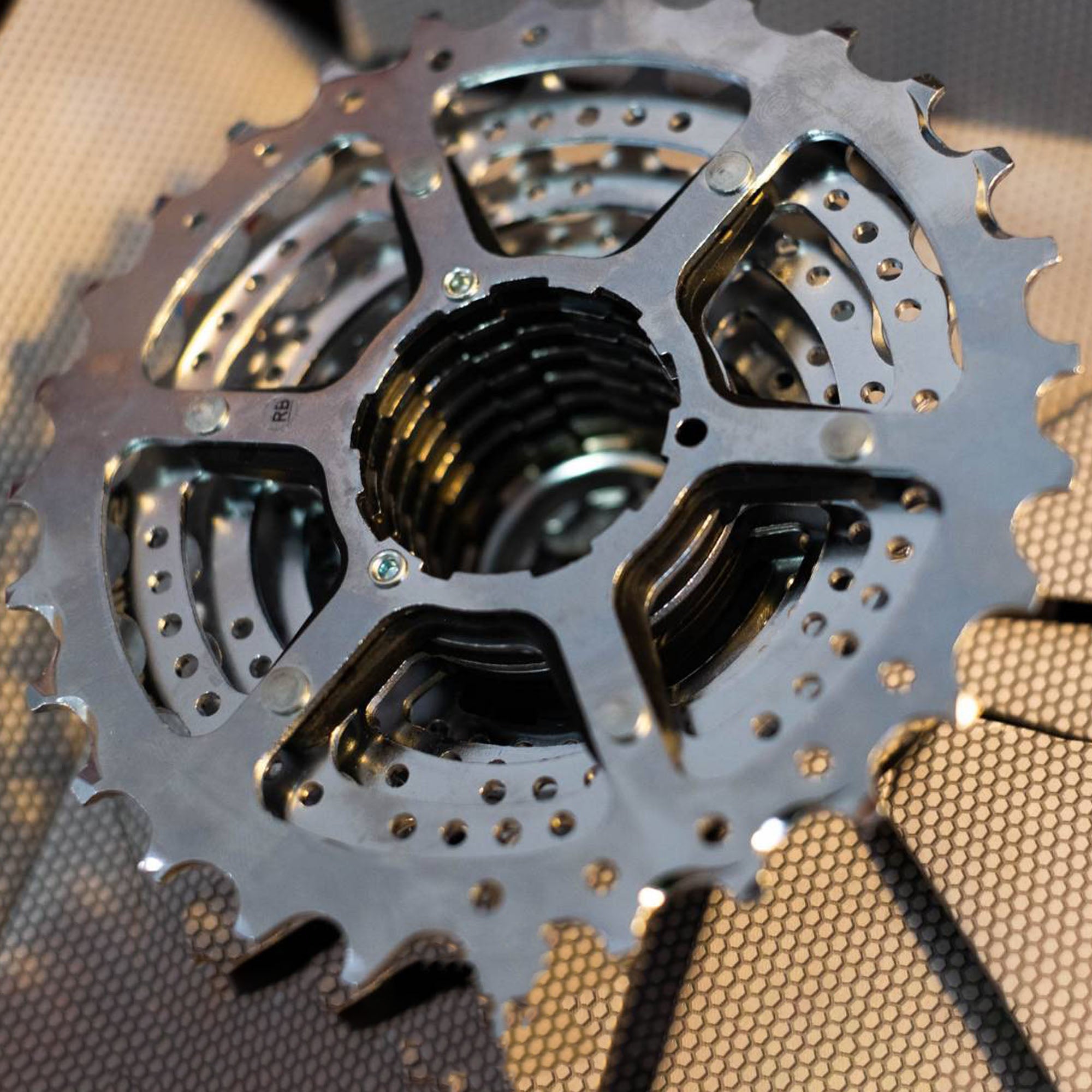 SHIMAN CS-HG51-8SP Cassette 11-32T Silver - DerakBikes