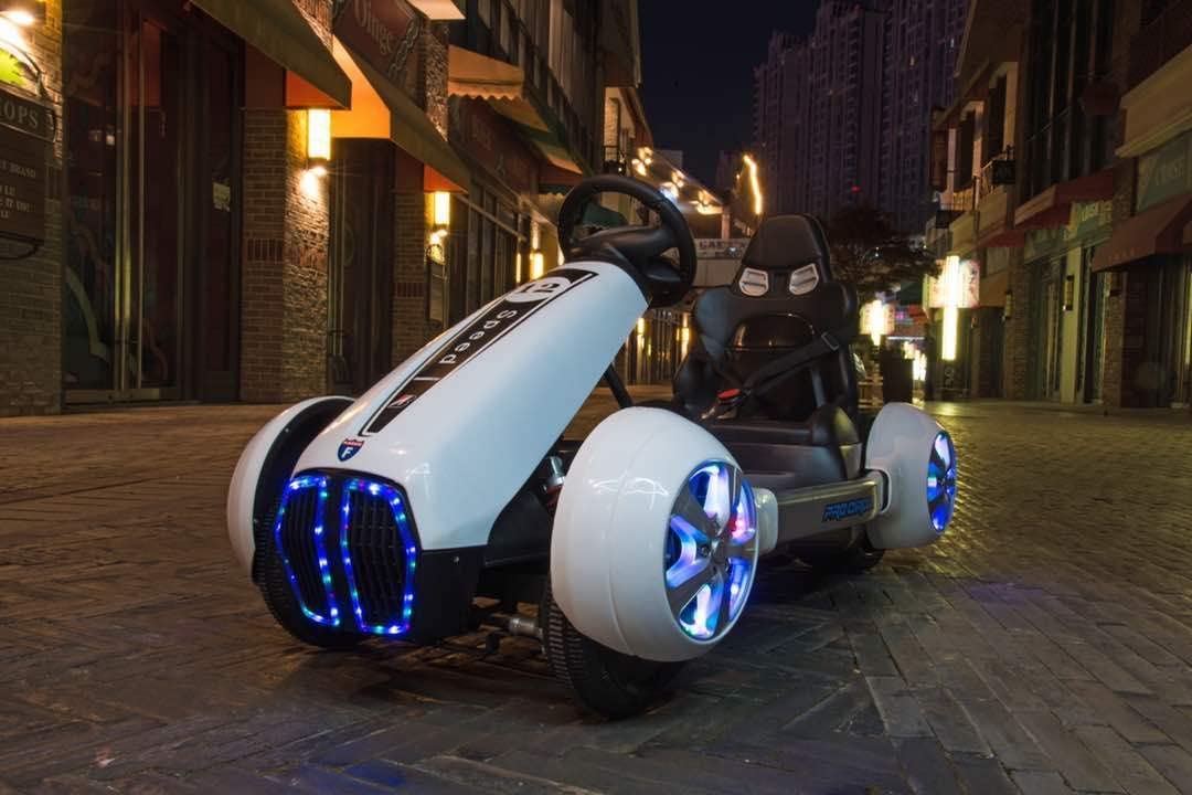 Ride On Go Kart Electric GT white - DerakBikes - DERAKBIKES
